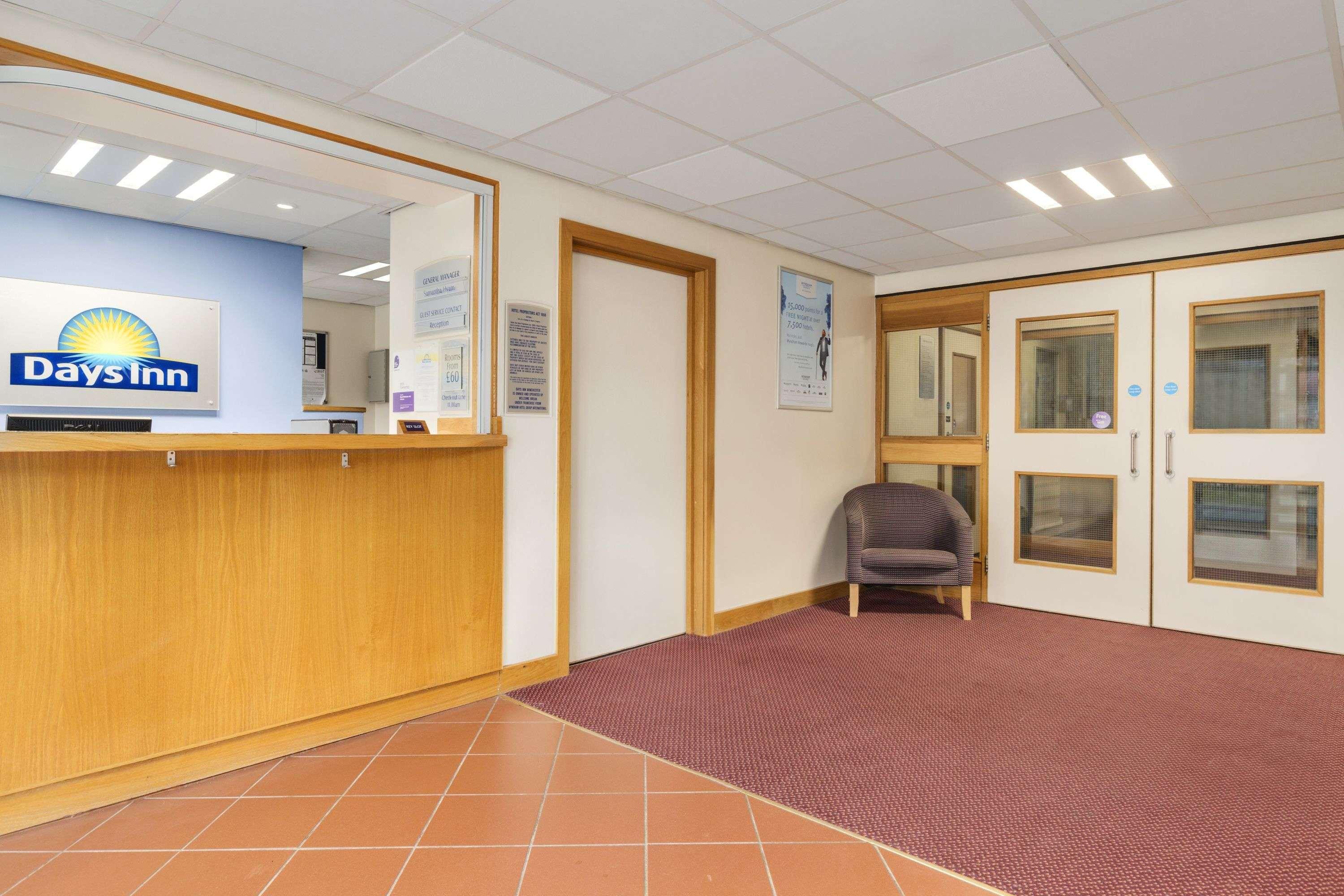 Days Inn Winchester Exteriér fotografie